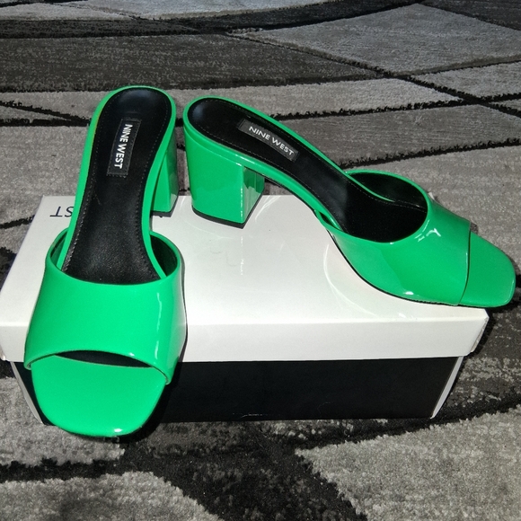 NIB Nine West Ferris Light Green Size 6 Block Heel Sandals! - Picture 7 of 15